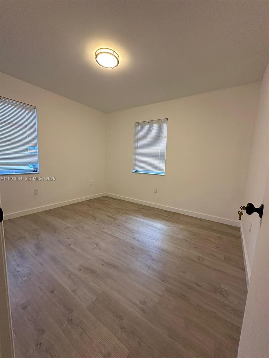 3755 Oak Ave, Miami FL 33133