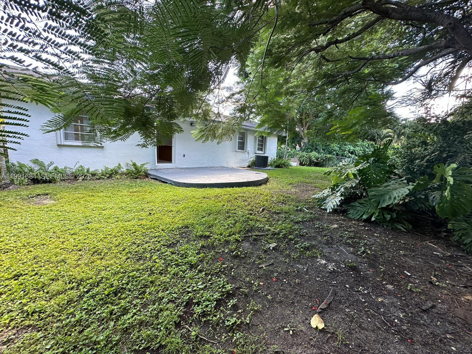 3755 Oak Ave, Miami FL 33133