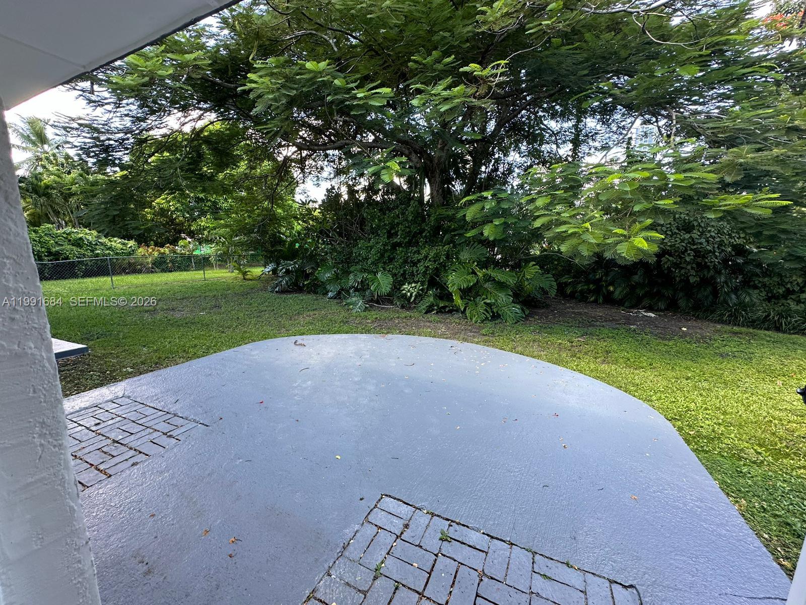 3755 Oak Ave, Miami FL 33133