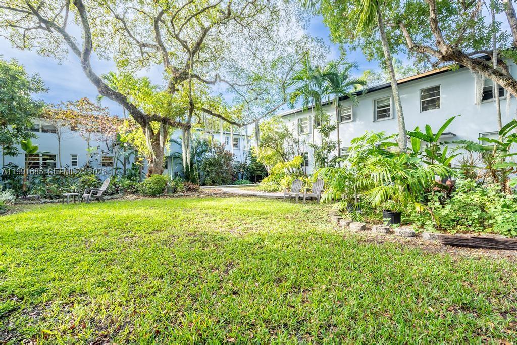5565 SW 80th St #D, Miami FL 33143
