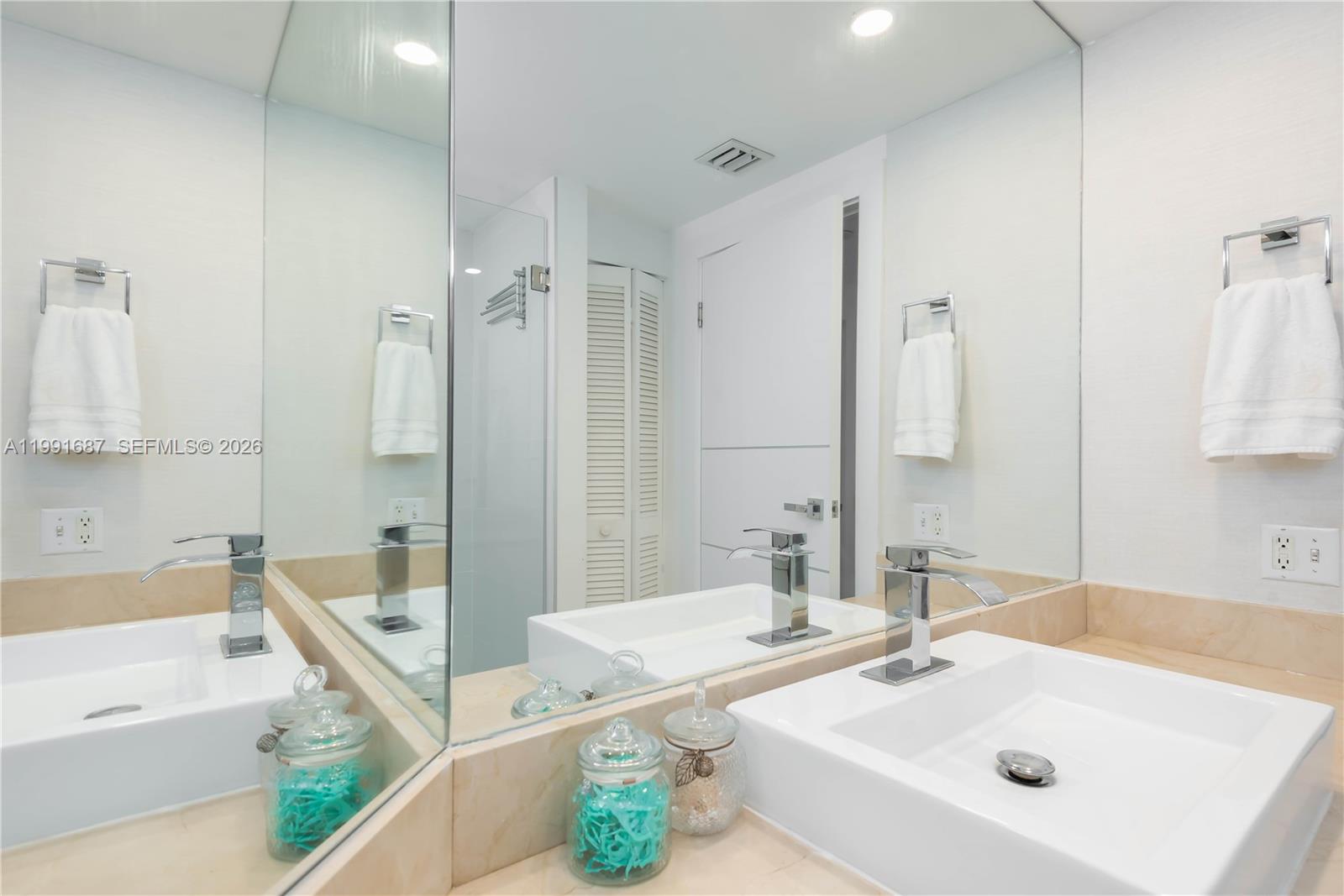 701 Brickell Key Blvd #1912, Miami FL 33131