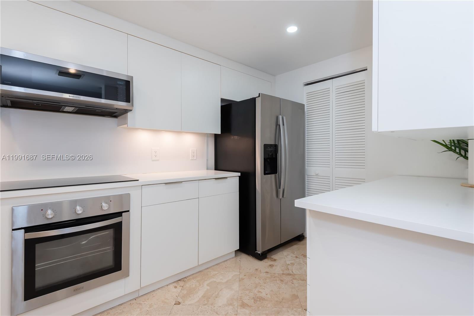 701 Brickell Key Blvd #1912, Miami FL 33131
