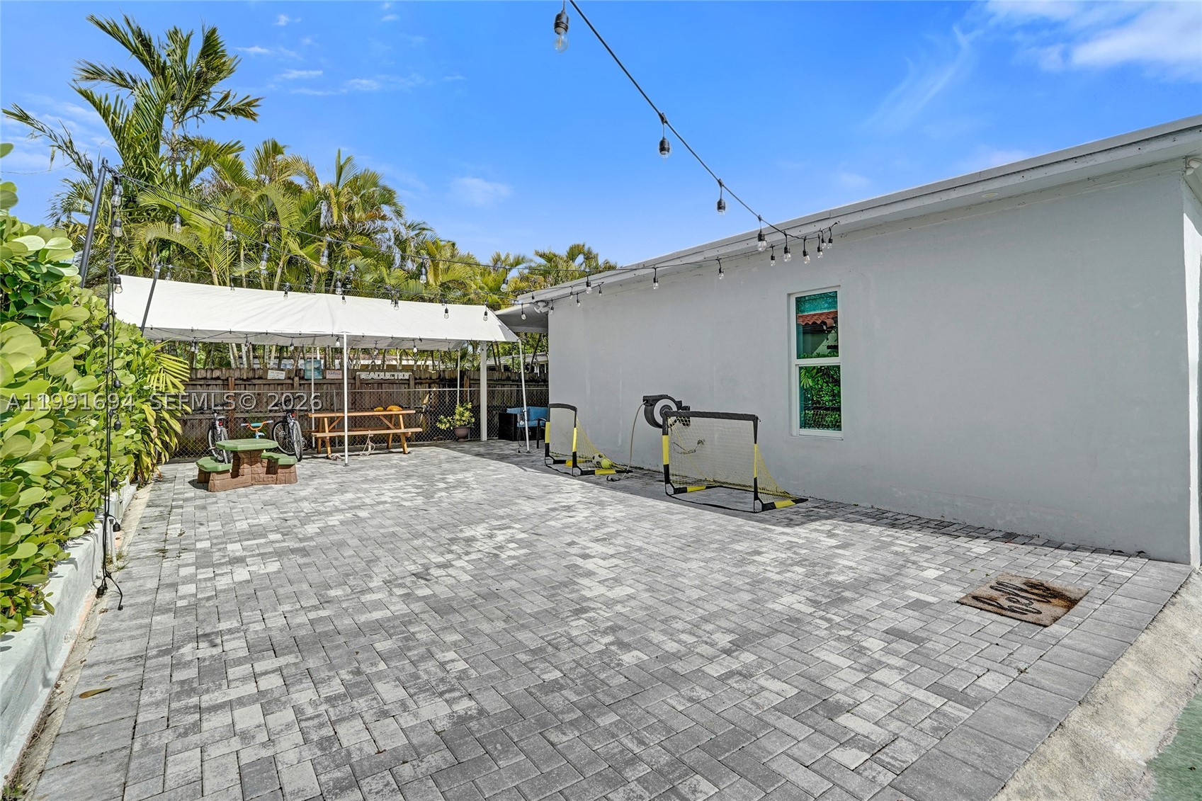 1991 SW 62nd Ave, West Miami FL 33155