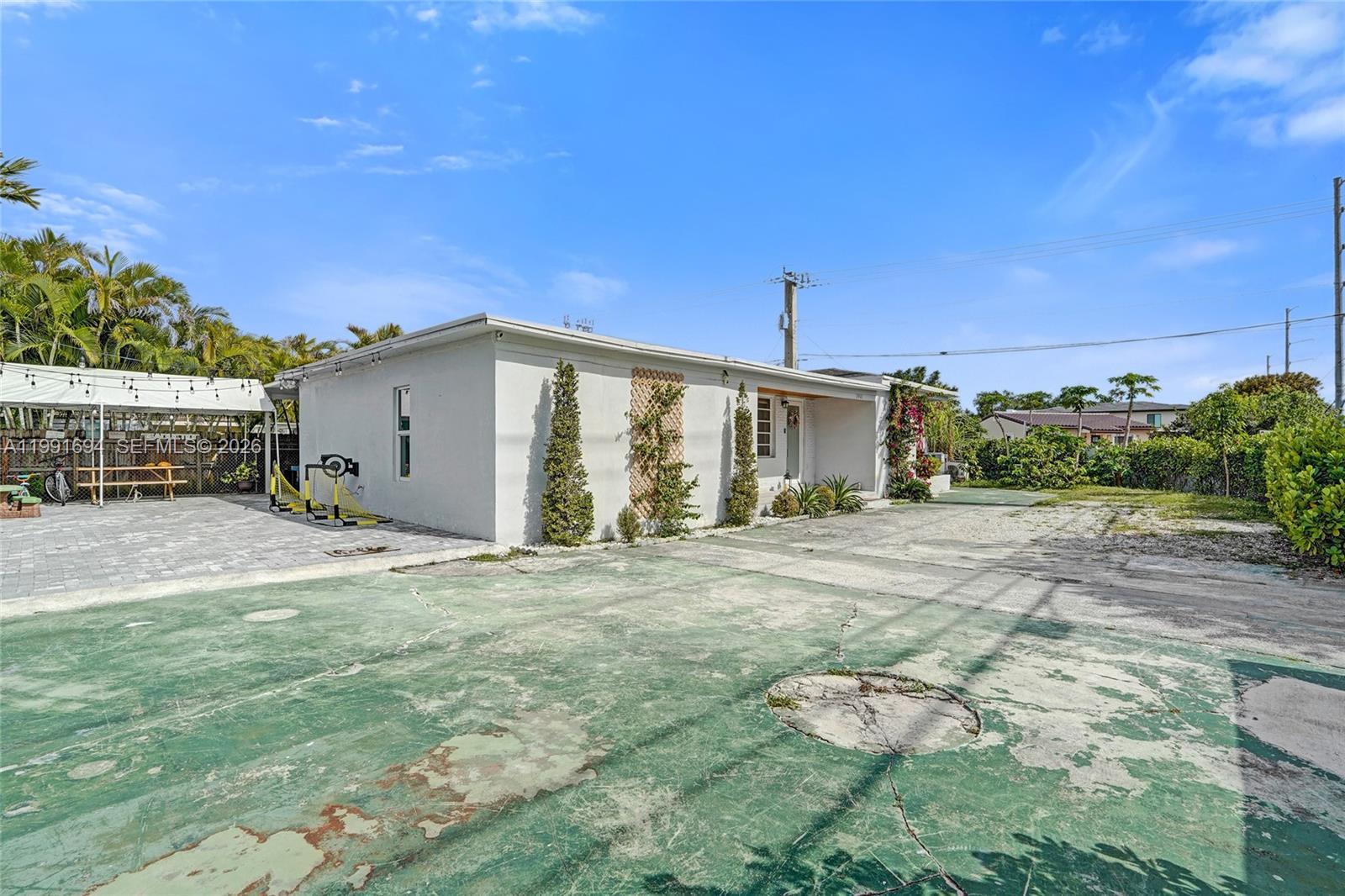 1991 SW 62nd Ave, West Miami FL 33155