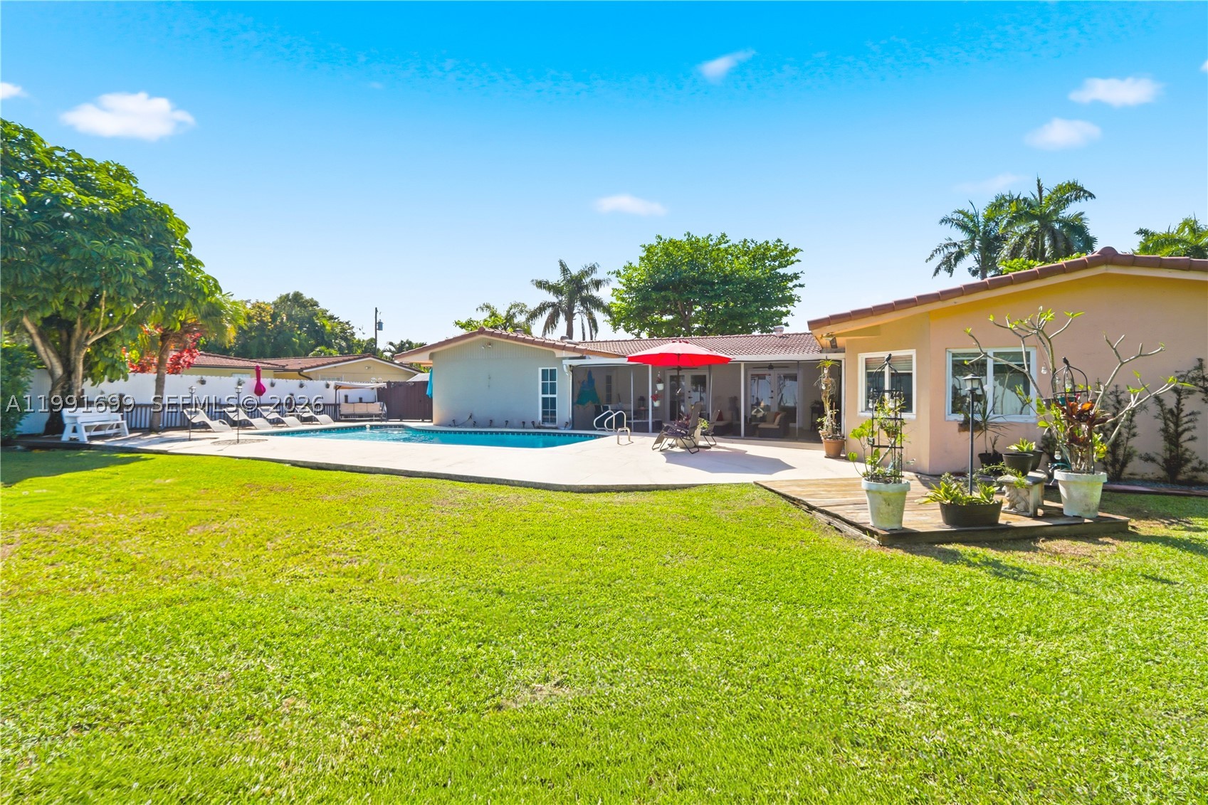 9955 SW 74th St, Miami FL 33173