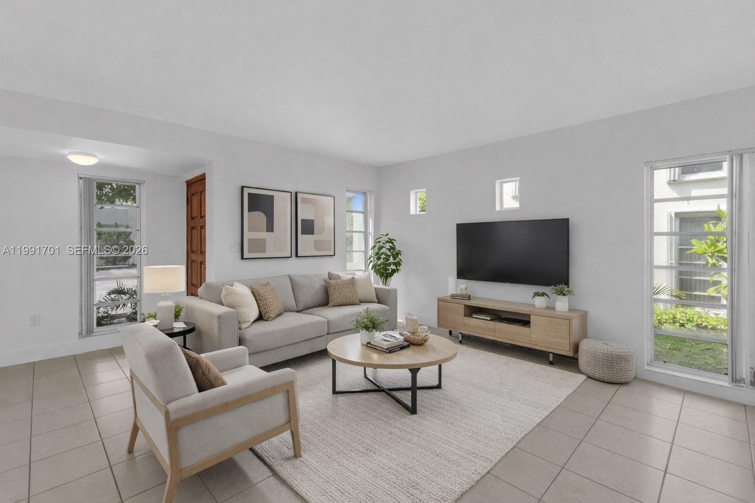 3599 SW 17th St #3599, Miami FL 33145