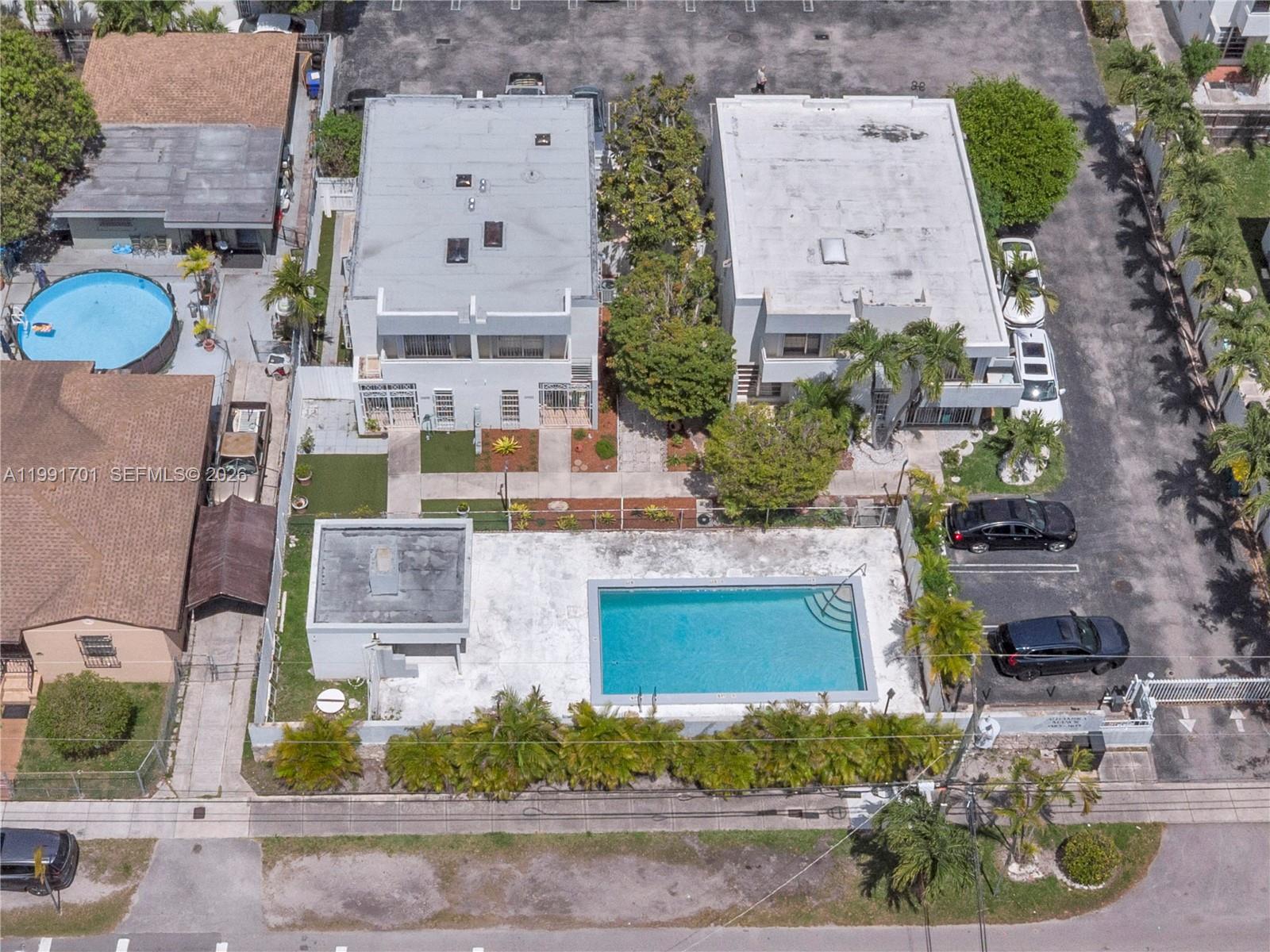 3599 SW 17th St #3599, Miami FL 33145