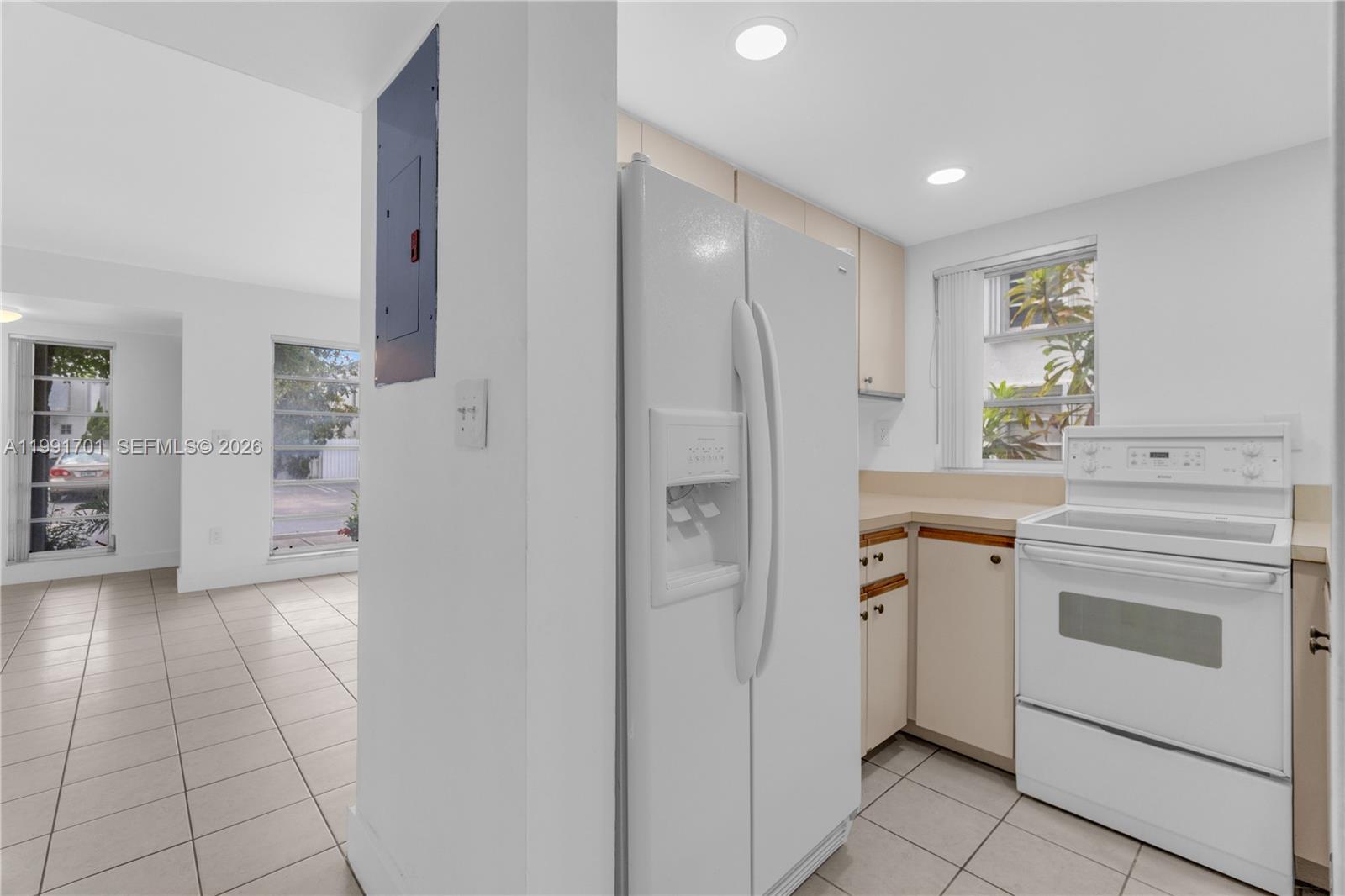 3599 SW 17th St #3599, Miami FL 33145