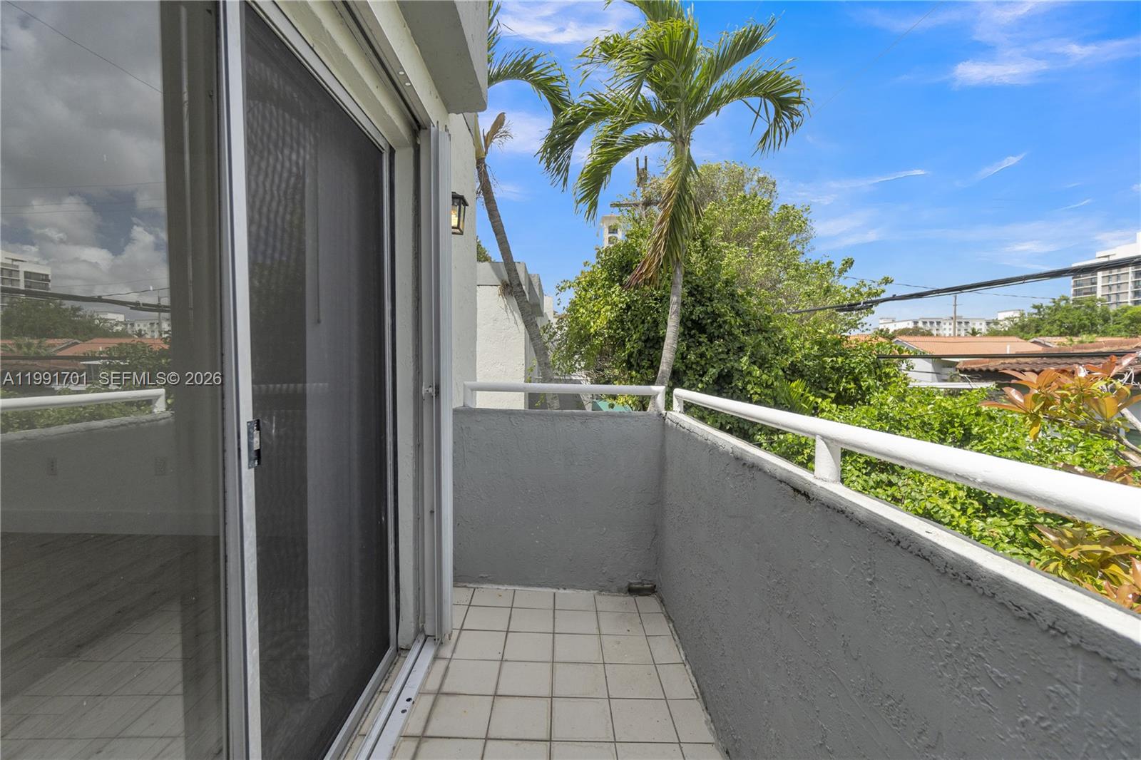 3599 SW 17th St #3599, Miami FL 33145