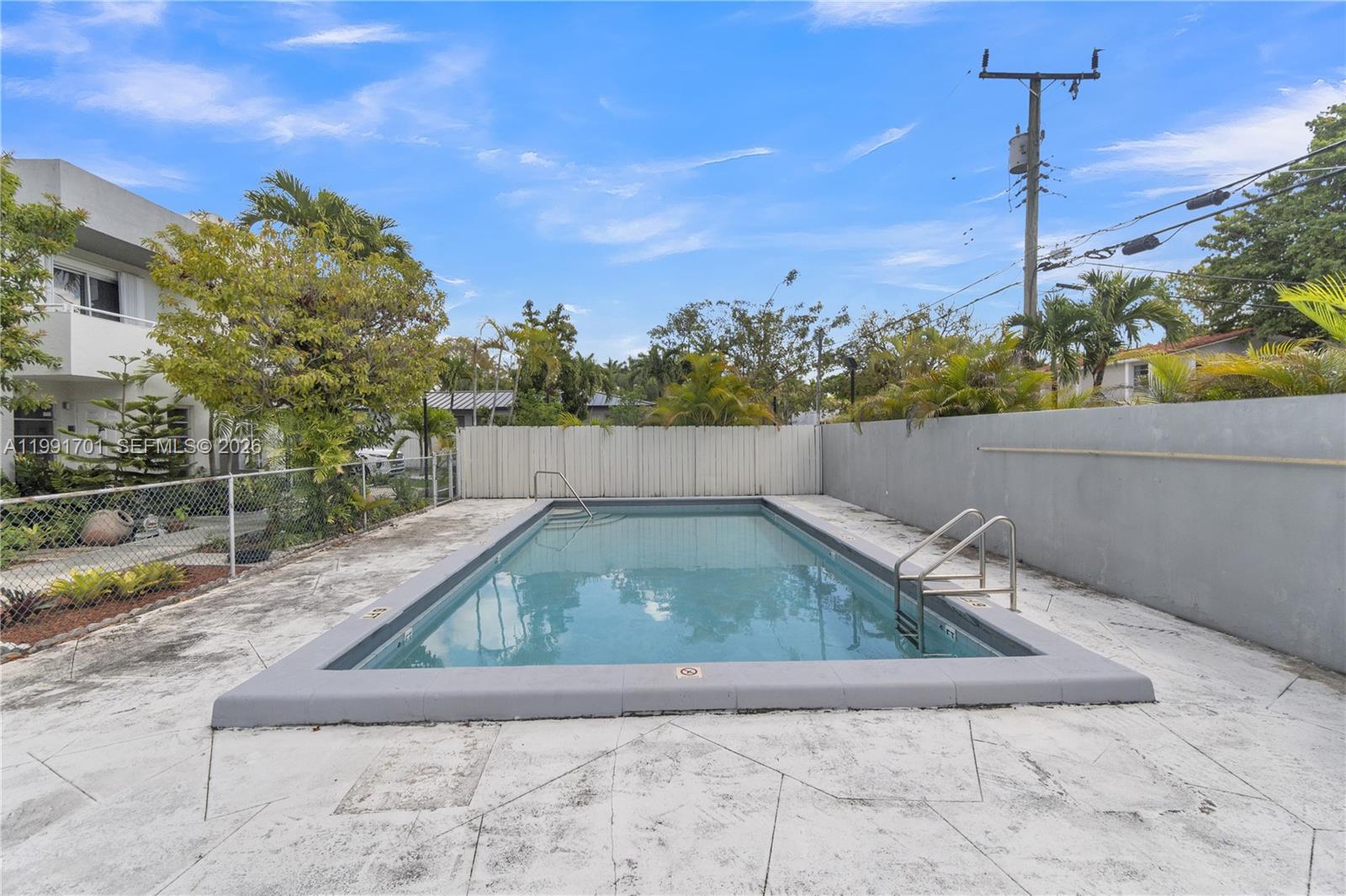 3599 SW 17th St #3599, Miami FL 33145