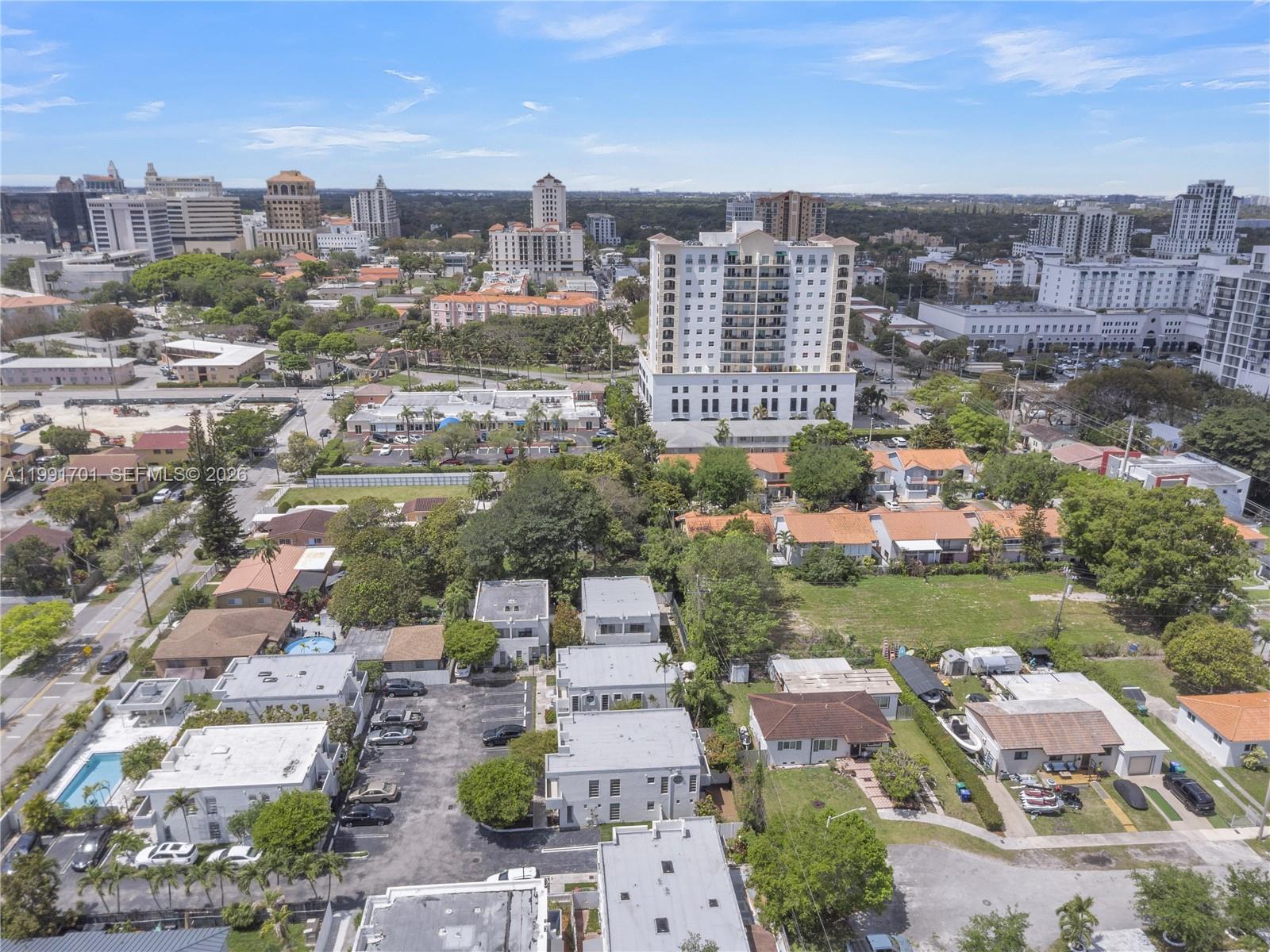 3599 SW 17th St #3599, Miami FL 33145
