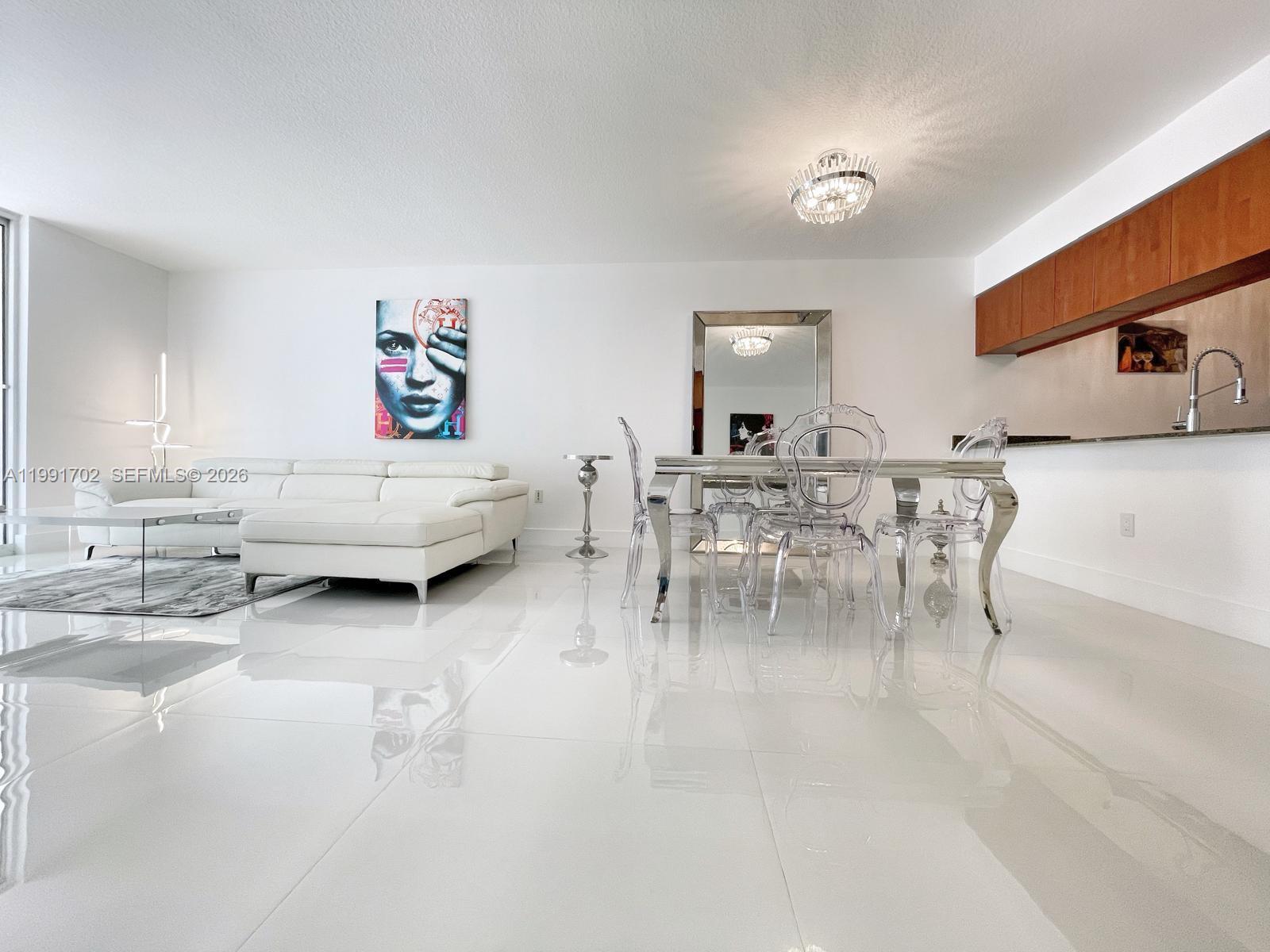 1200 SE Brickell Bay Dr #1707, Miami FL 33131