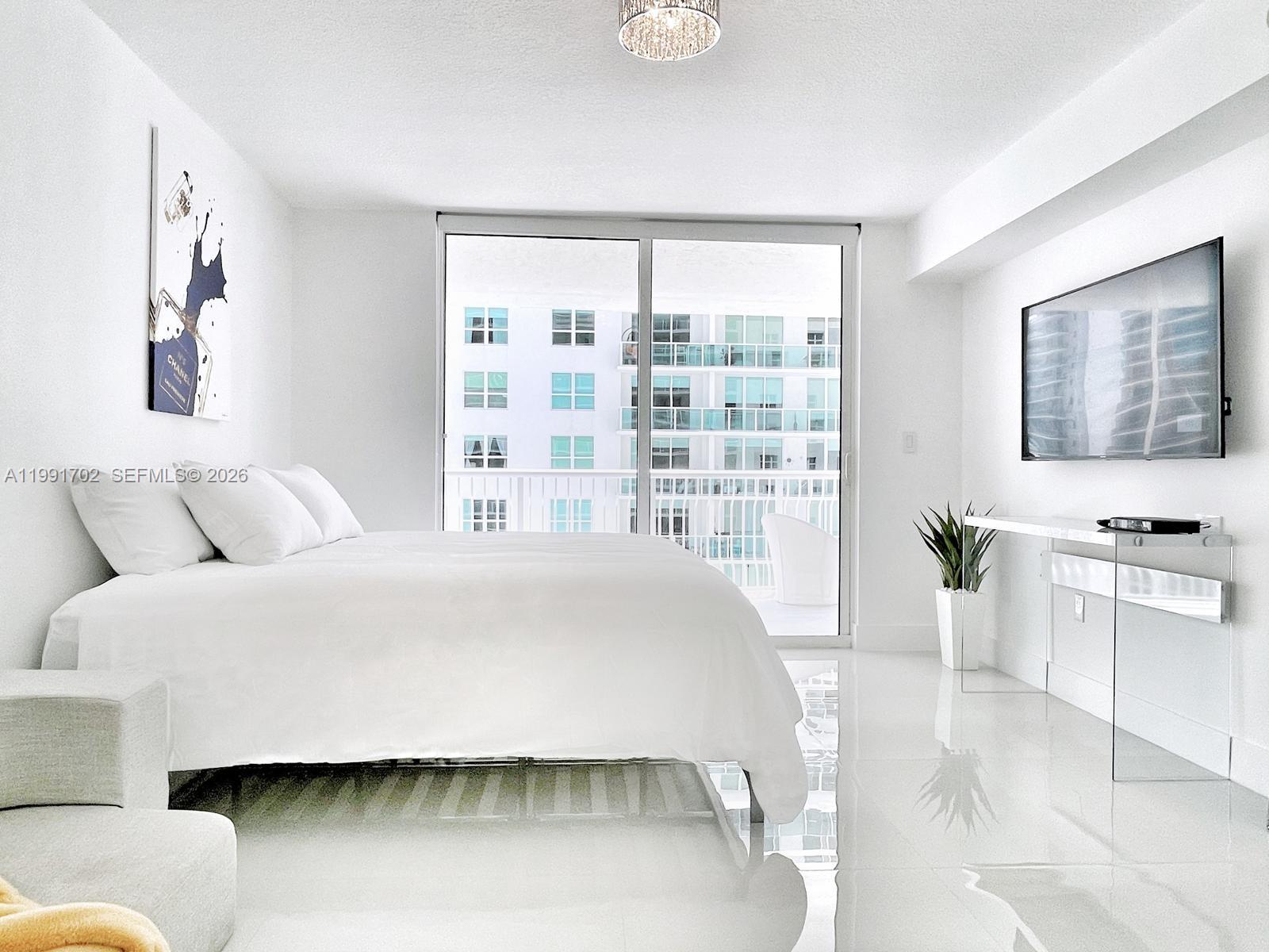1200 SE Brickell Bay Dr #1707, Miami FL 33131