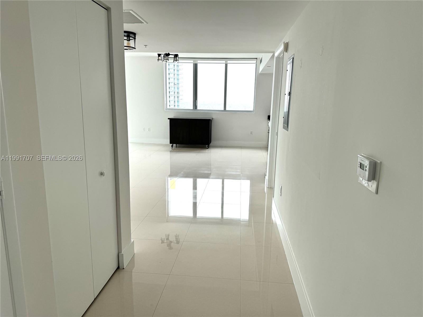 92 SW 3rd St #2905, Miami FL 33130