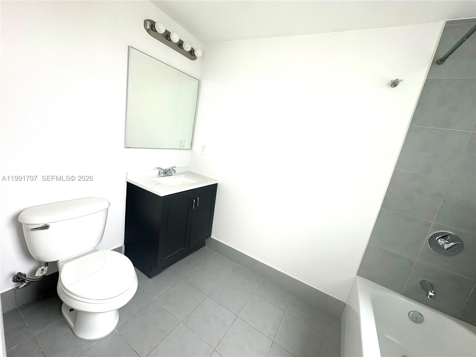 92 SW 3rd St #2905, Miami FL 33130