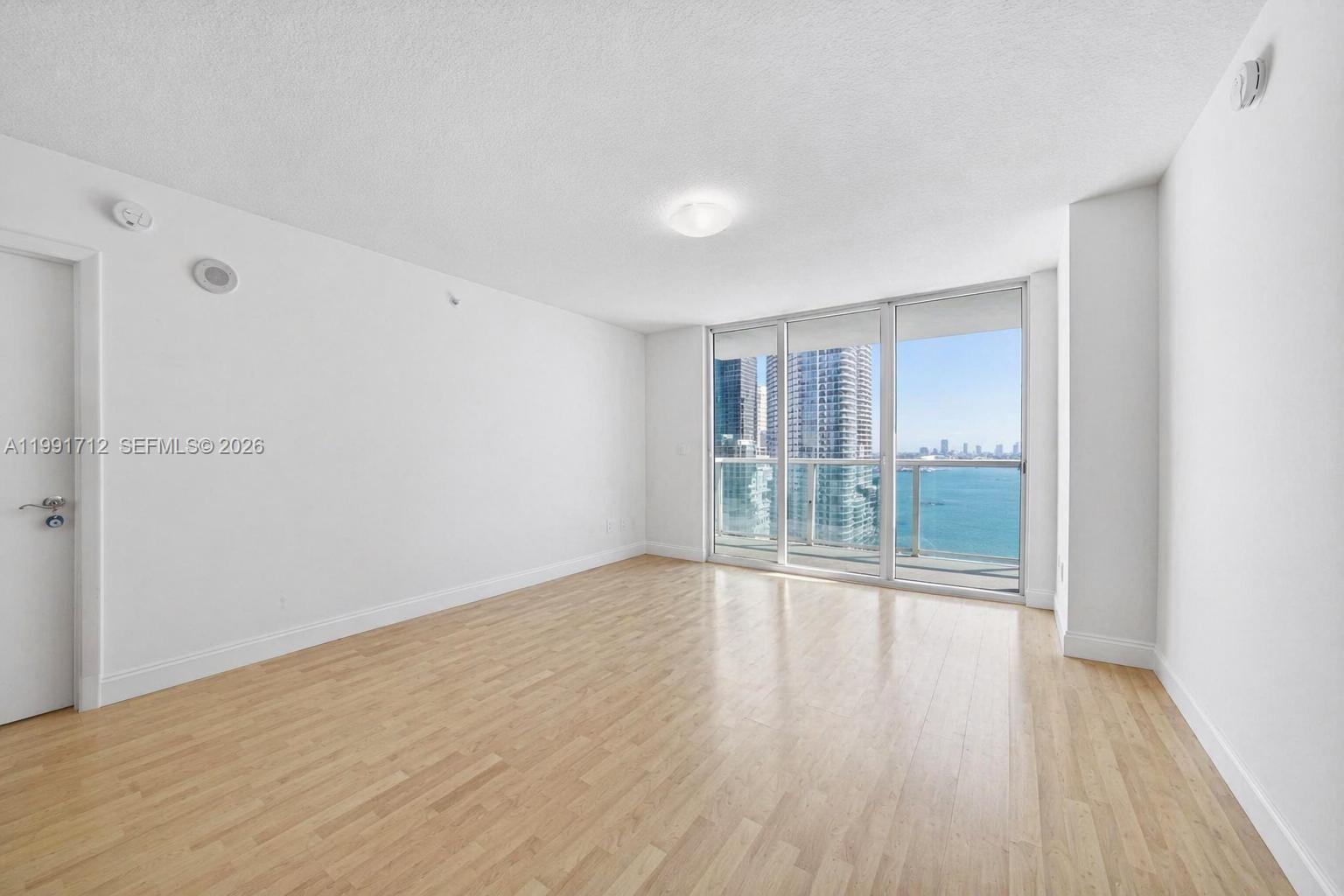 31 SE 5th St #2604, Miami FL 33131