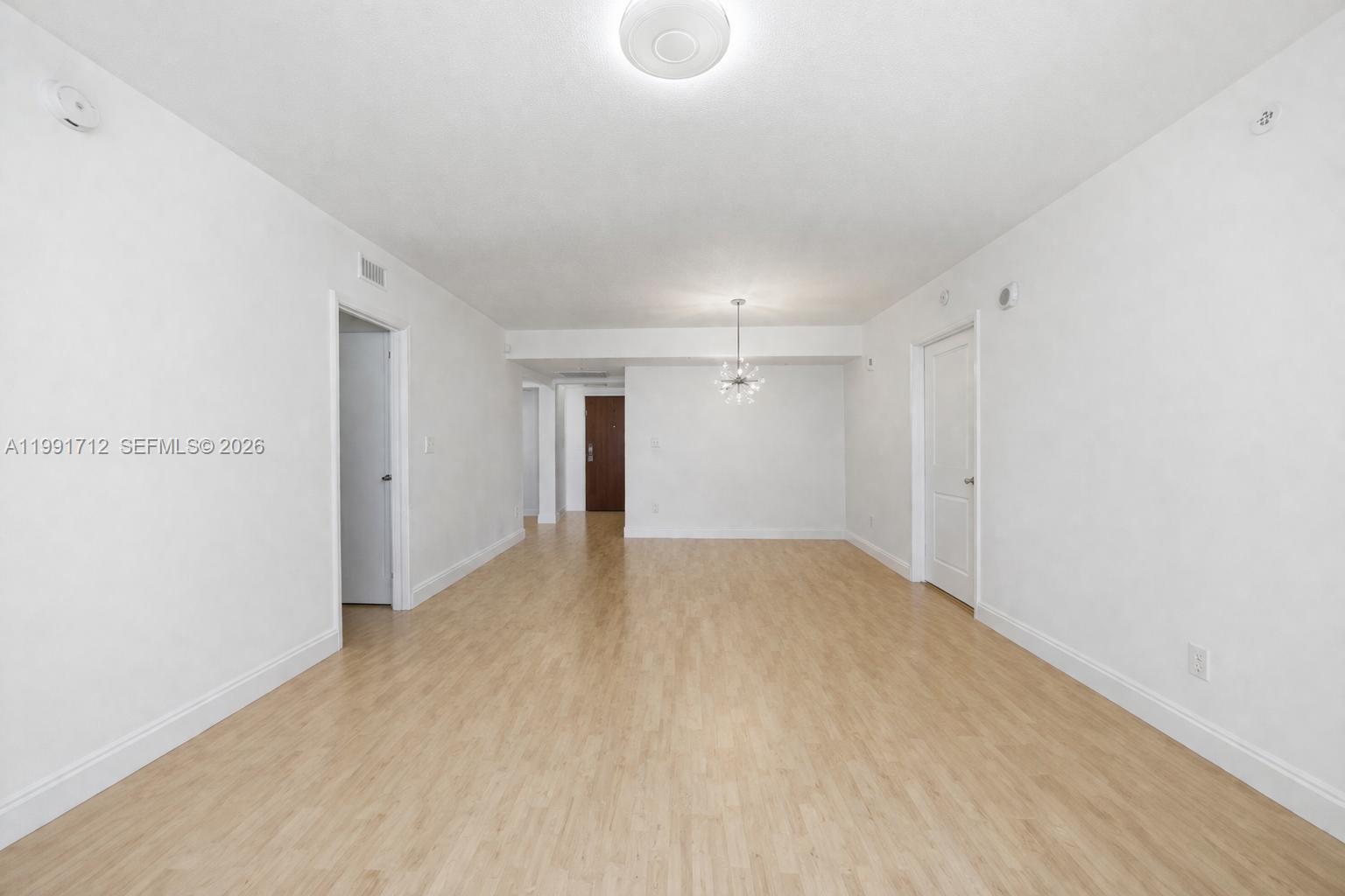 31 SE 5th St #2604, Miami FL 33131
