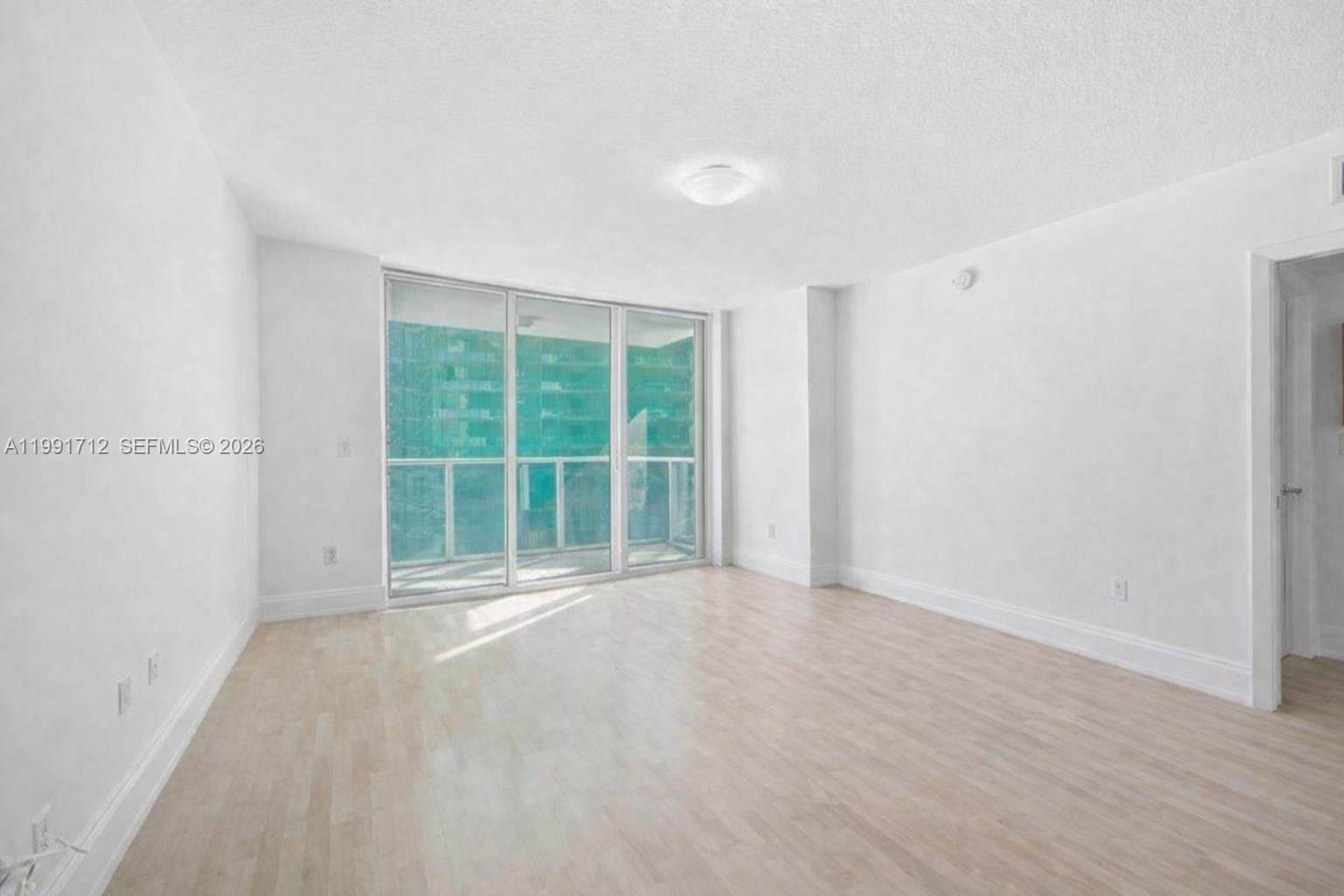 31 SE 5th St #2604, Miami FL 33131