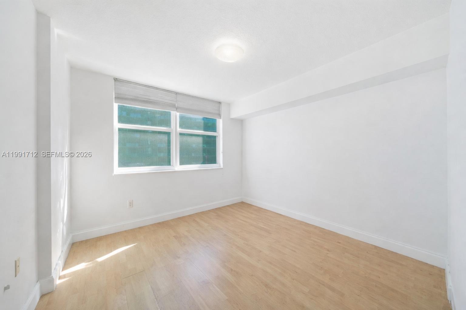 31 SE 5th St #2604, Miami FL 33131