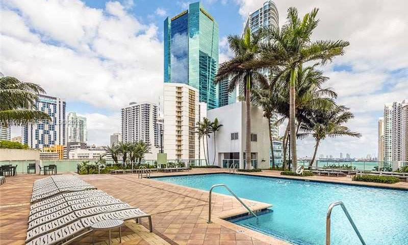 31 SE 5th St #2604, Miami FL 33131