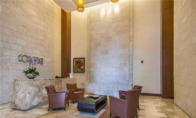 31 SE 5th St #2604, Miami FL 33131