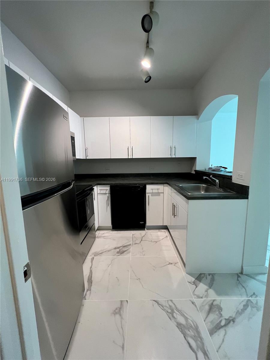 9172 Collins Ave #214, Surfside FL 33154