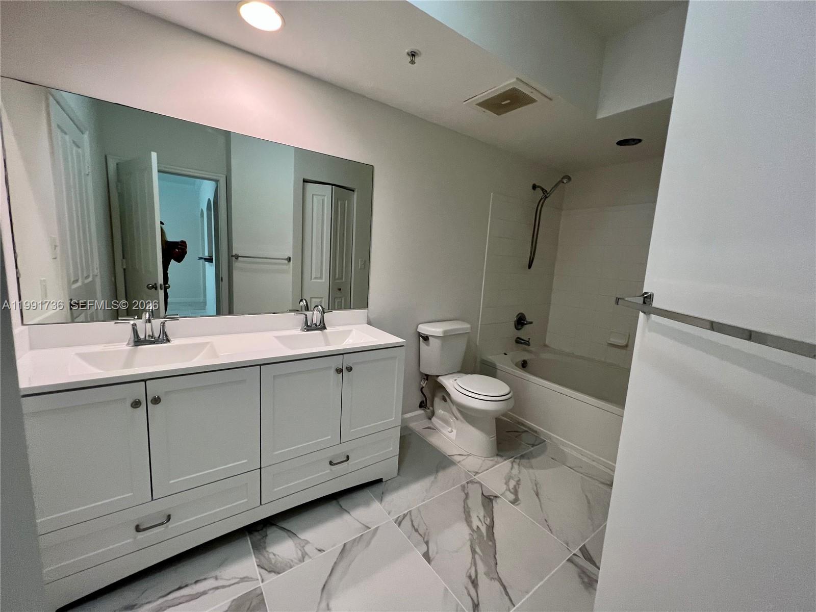 9172 Collins Ave #214, Surfside FL 33154