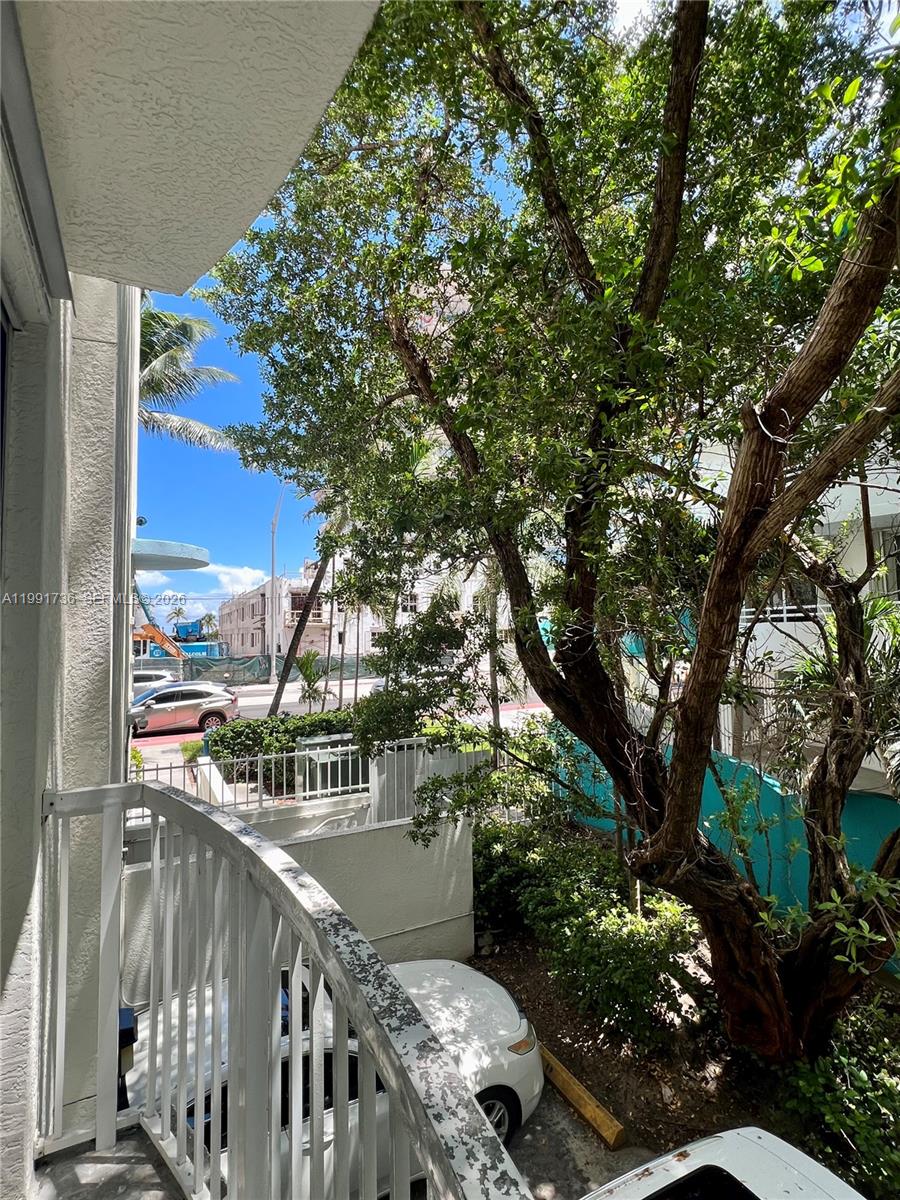 9172 Collins Ave #214, Surfside FL 33154
