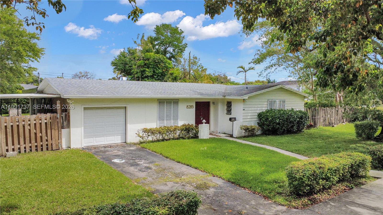 8285 SW 104th St, Miami FL 33156