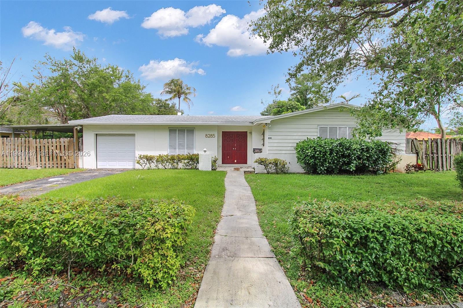 8285 SW 104th St, Miami FL 33156