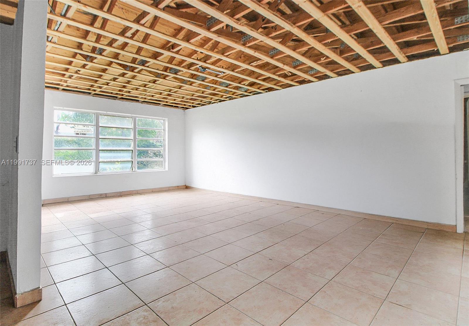 8285 SW 104th St, Miami FL 33156
