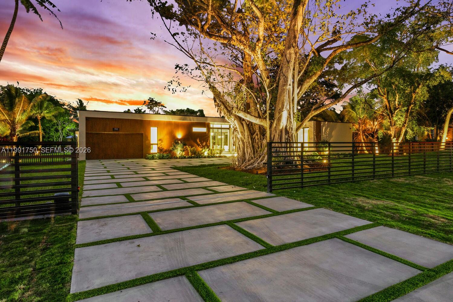 7901 SW 120th St, Pinecrest FL 33156