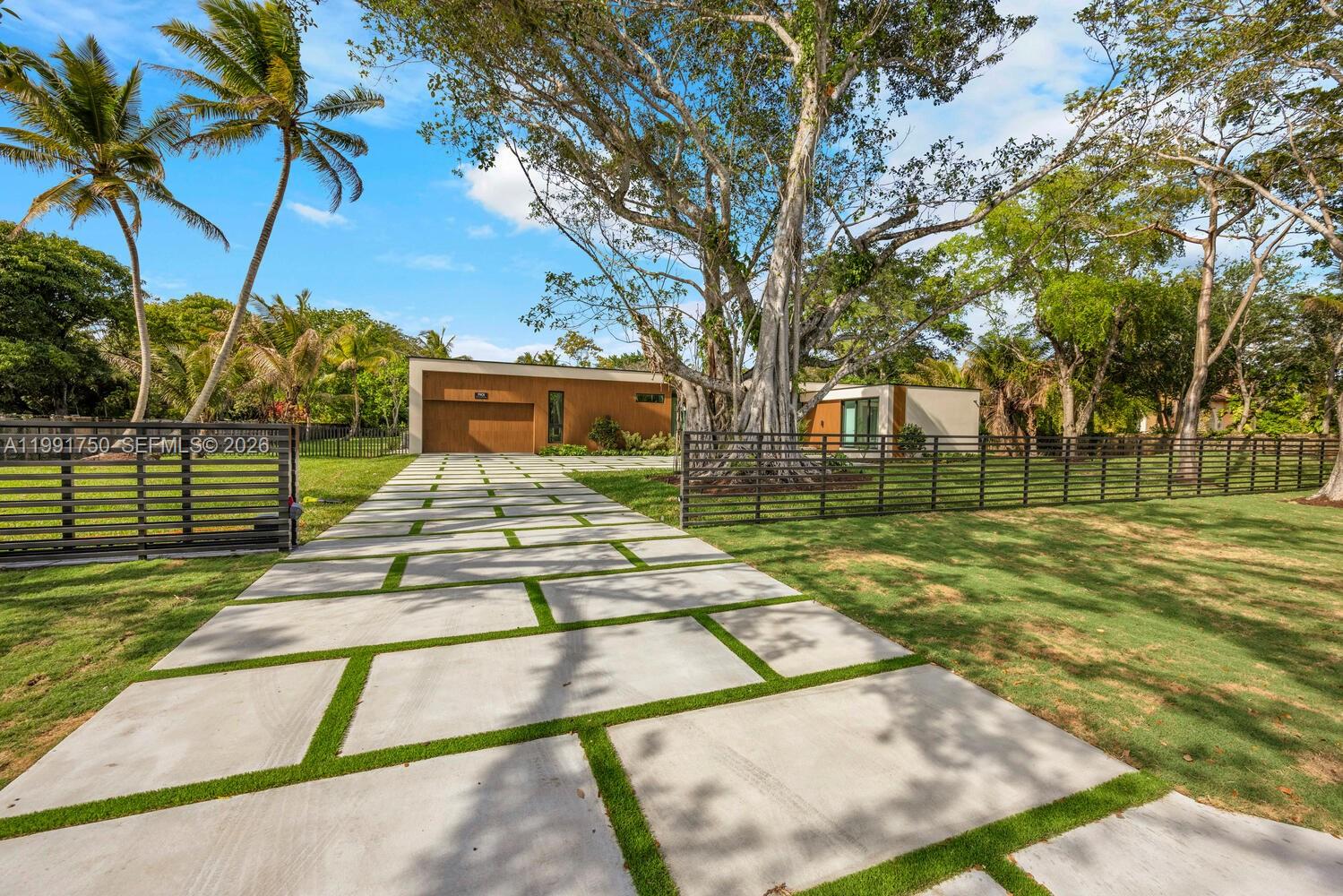 7901 SW 120th St, Pinecrest FL 33156