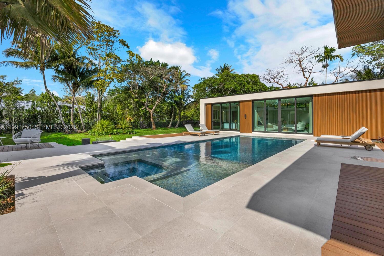 7901 SW 120th St, Pinecrest FL 33156