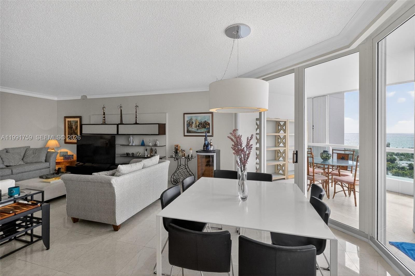 21050 Point Pl #2202, Aventura FL 33180
