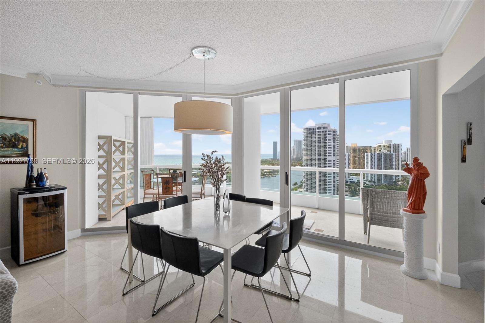 21050 Point Pl #2202, Aventura FL 33180