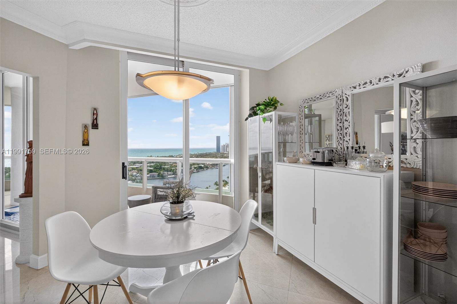 21050 Point Pl #2202, Aventura FL 33180