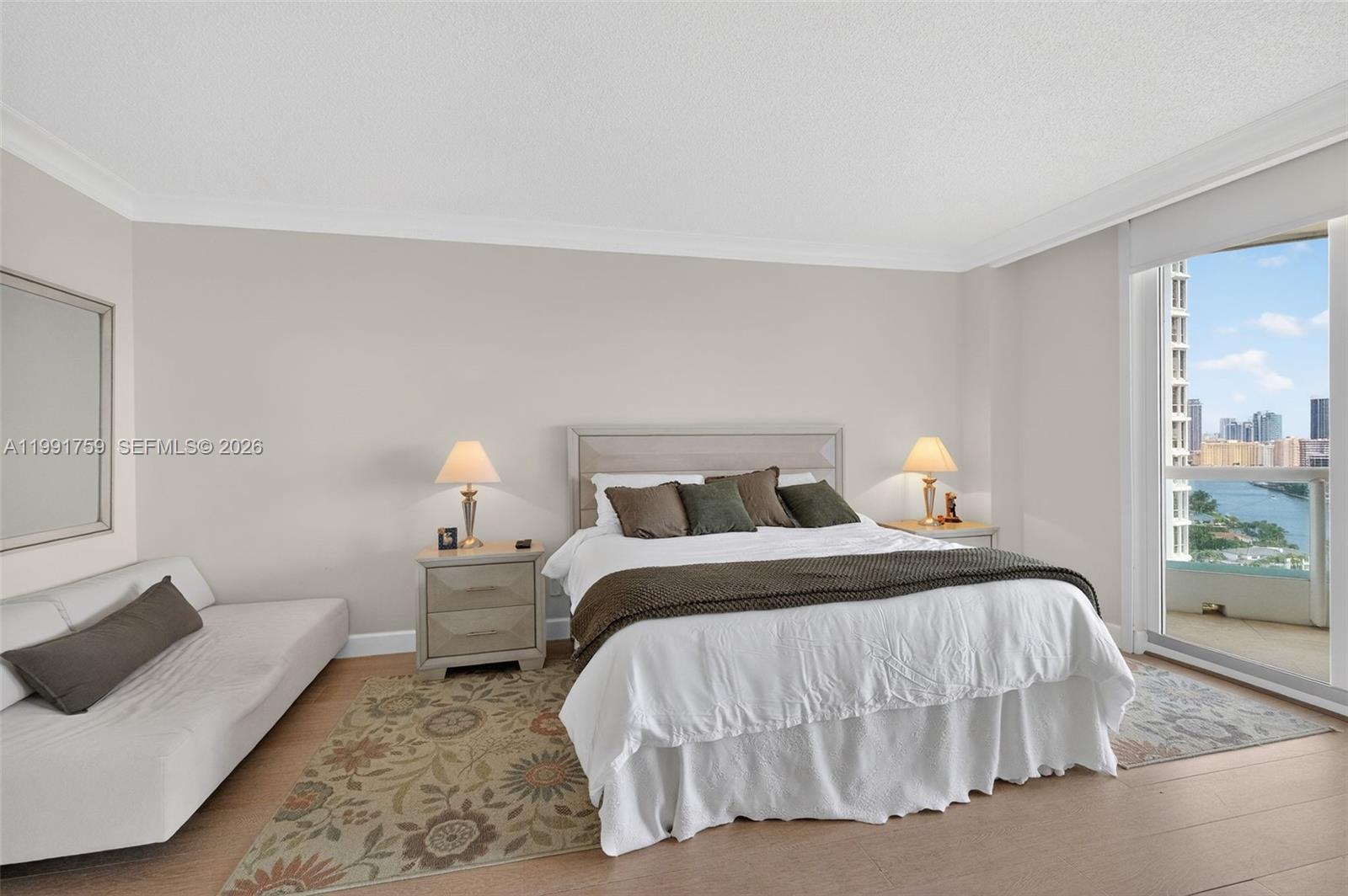 21050 Point Pl #2202, Aventura FL 33180