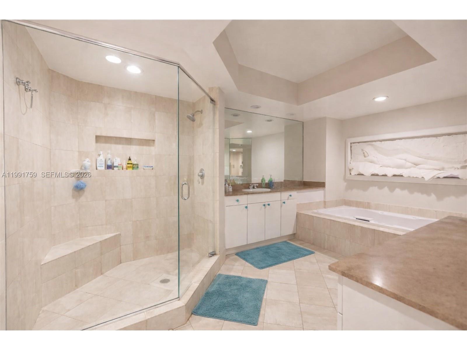 21050 Point Pl #2202, Aventura FL 33180