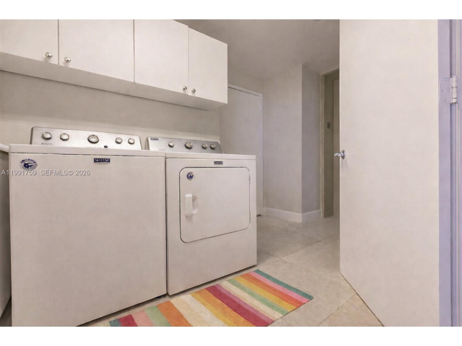 21050 Point Pl #2202, Aventura FL 33180