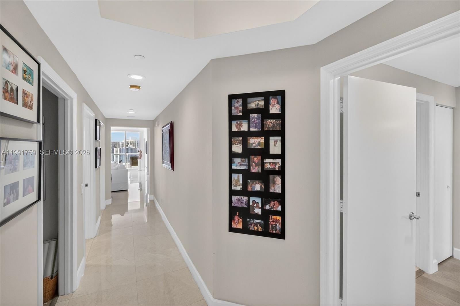 21050 Point Pl #2202, Aventura FL 33180