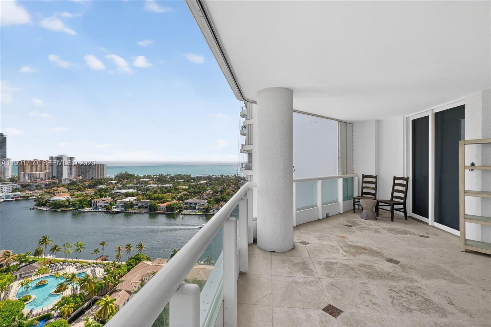 21050 Point Pl #2202, Aventura FL 33180