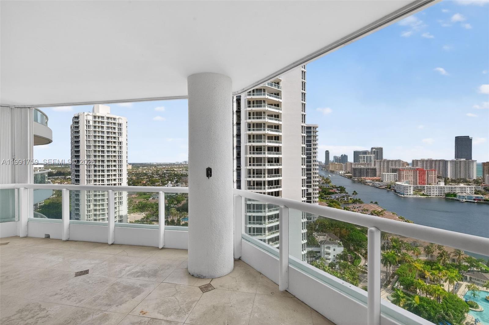 21050 Point Pl #2202, Aventura FL 33180