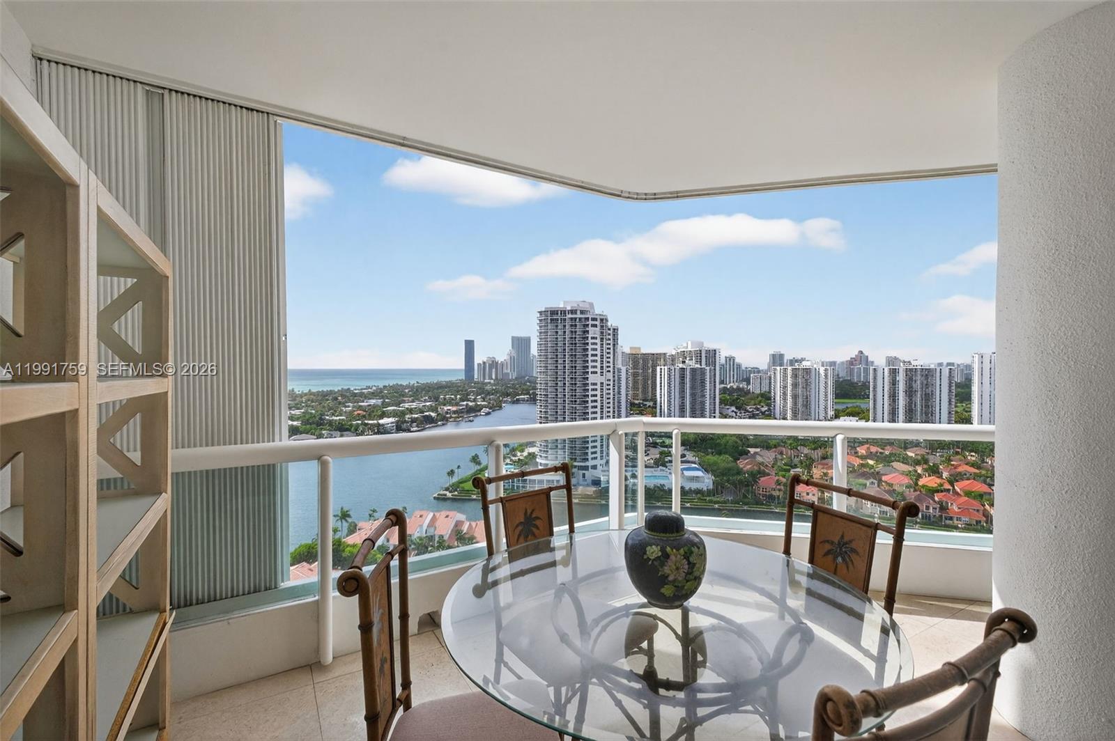 21050 Point Pl #2202, Aventura FL 33180
