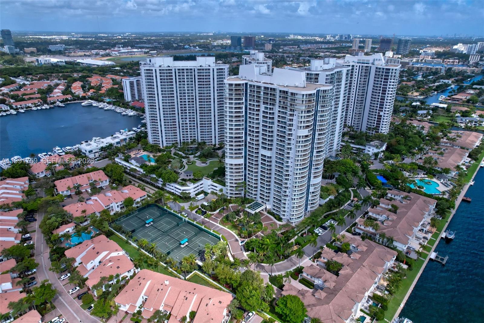 21050 Point Pl #2202, Aventura FL 33180