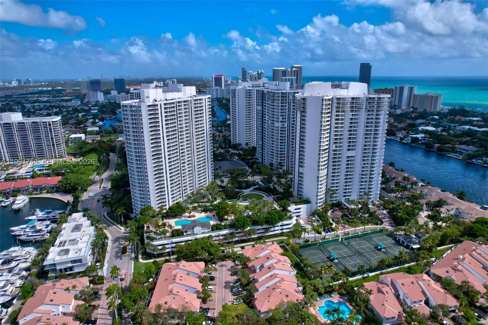21050 Point Pl #2202, Aventura FL 33180