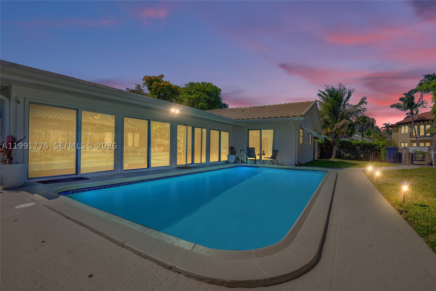 4100 Bayview Dr, Fort Lauderdale FL 33308