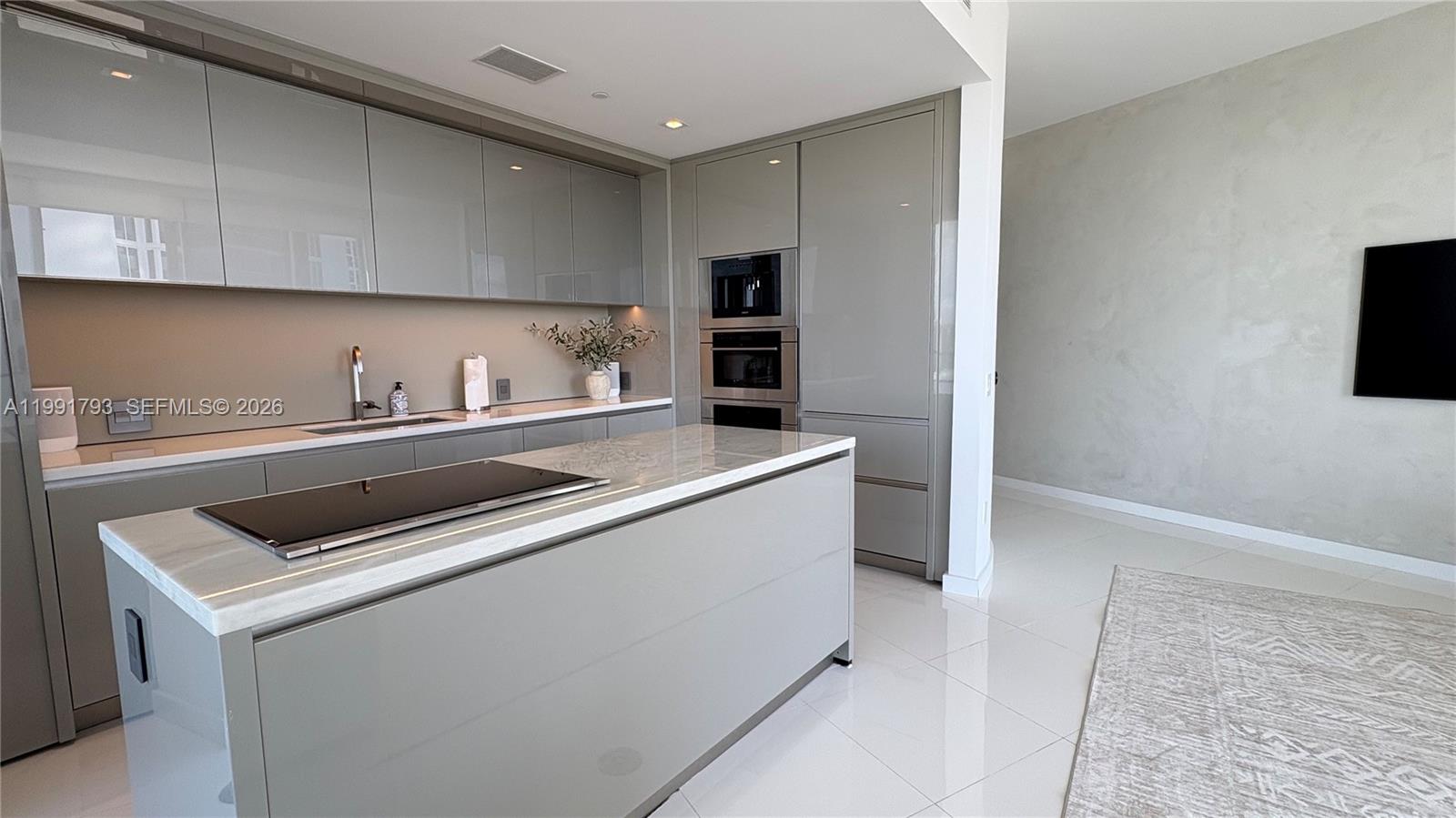 18975 Collins Ave #905, Sunny Isles Beach FL 33160