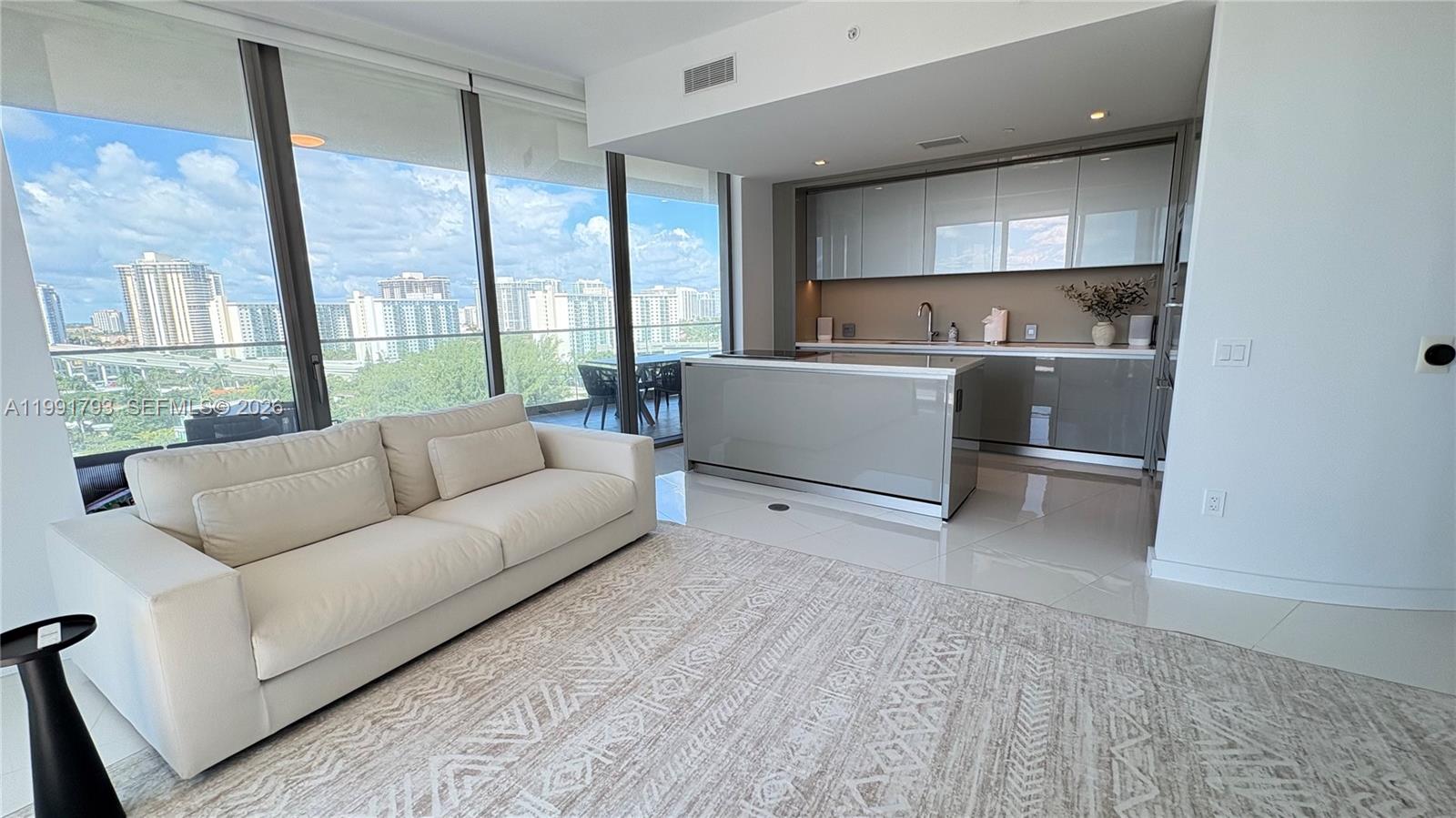 18975 Collins Ave #905, Sunny Isles Beach FL 33160