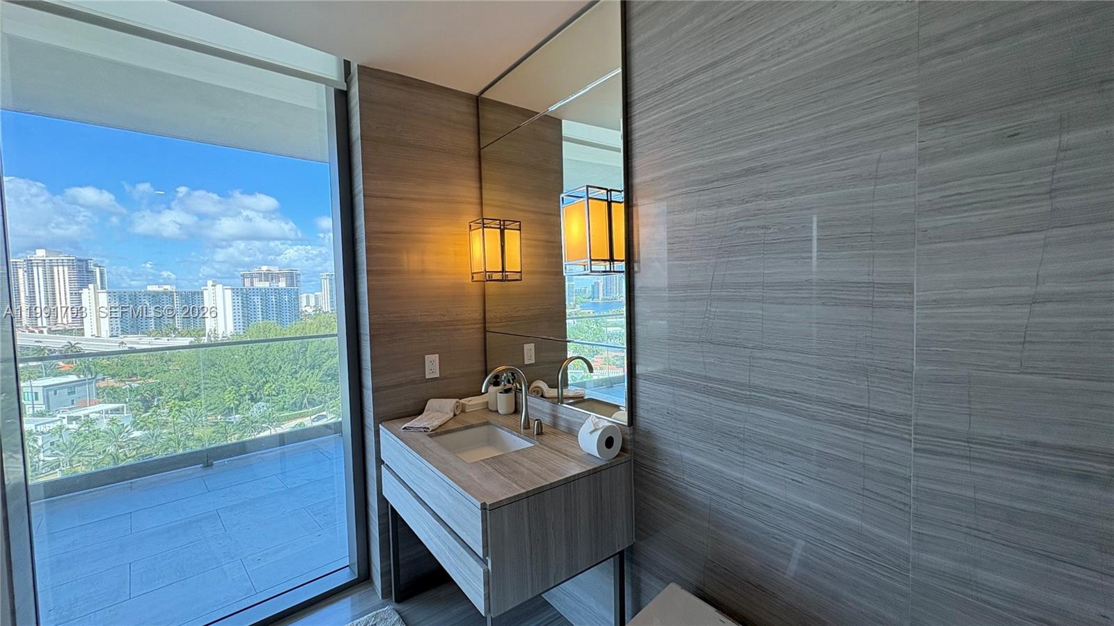 18975 Collins Ave #905, Sunny Isles Beach FL 33160